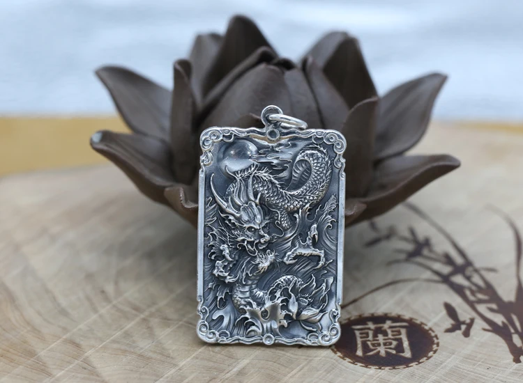 silver-dragon-pendant001a