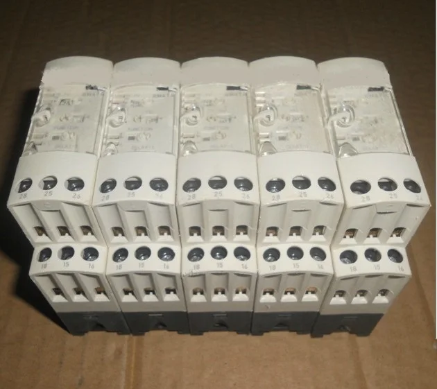 Voltage Monitoring Relay RM4TR32 Phase Failure Protectionin Relays