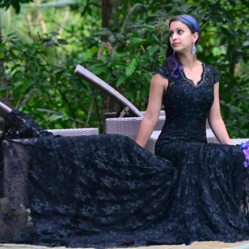 new-arrival-black-gothic-mermaid-wedding-dresses-2018-lace-vintage-court-long-train-v-neck-custom-made-bride-bridal-wedding-gowns_