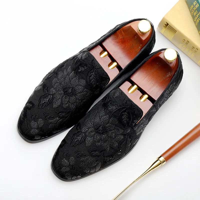 

High-end British dress leather crocodile pattern men's shoes hair stylist white collar shoes large size wedding shoes wholesale