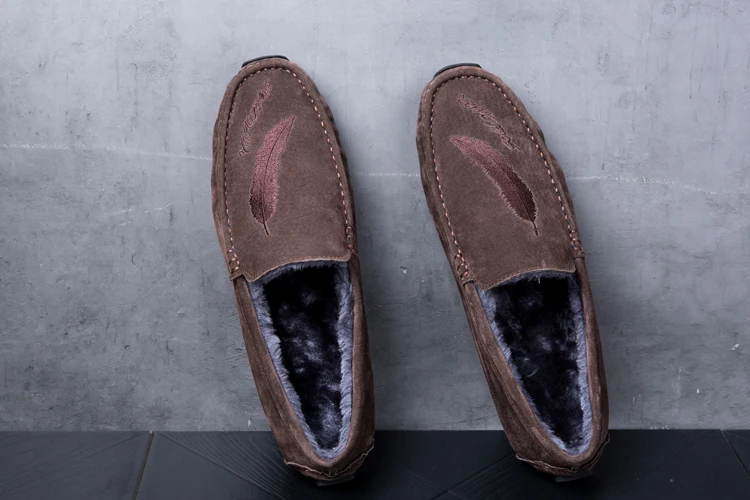 Mocasines Hombre/мужская повседневная обувь; коллекция года; зимние плюшевые мокасины; Замшевые мужские лоферы; мокасины; мужская обувь на плоской подошве; обувь для вождения; цвет коричневый