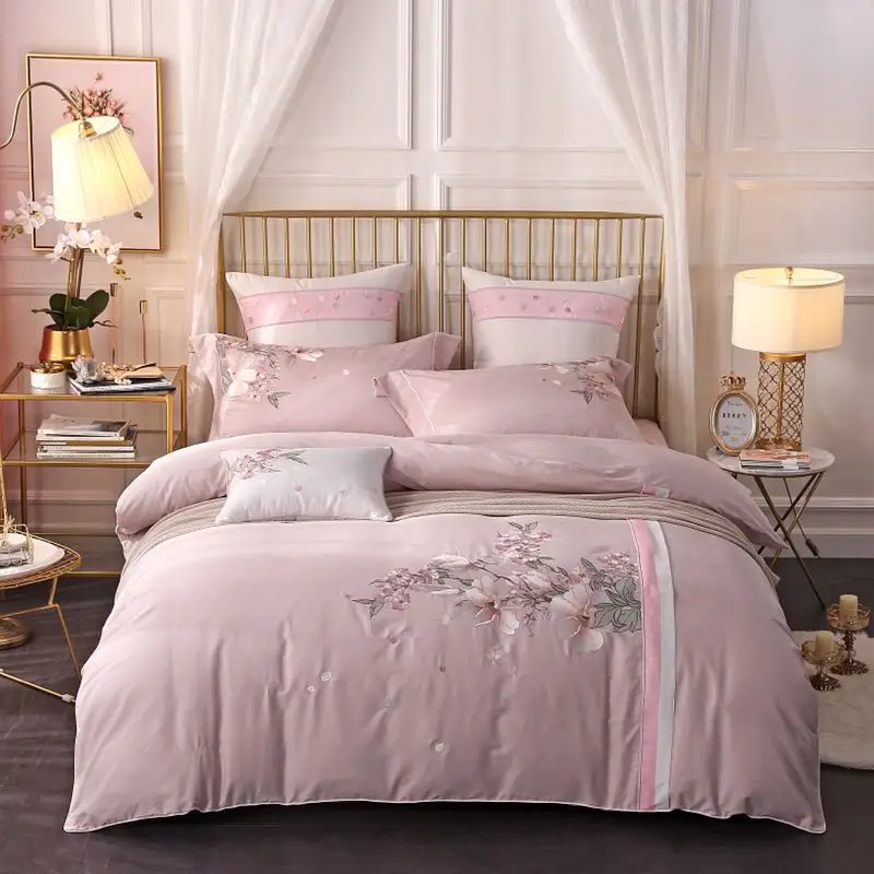 Classical Style Pink Satin Embroidered Bedding Sets 4/6/7Pcs Duvet