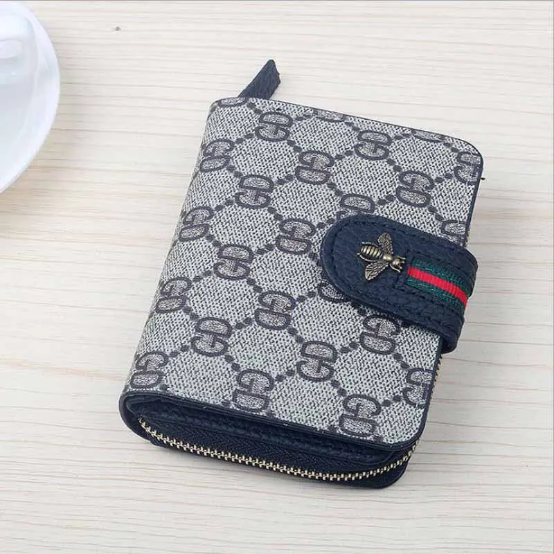 Print Letter Vintage Style Women Short Wallet PU Leather Bee Buckle Girls Credit Card Holder Purse with Coin Zipper Pocket Bag trendy women s coin purse with owl print and pu leather design