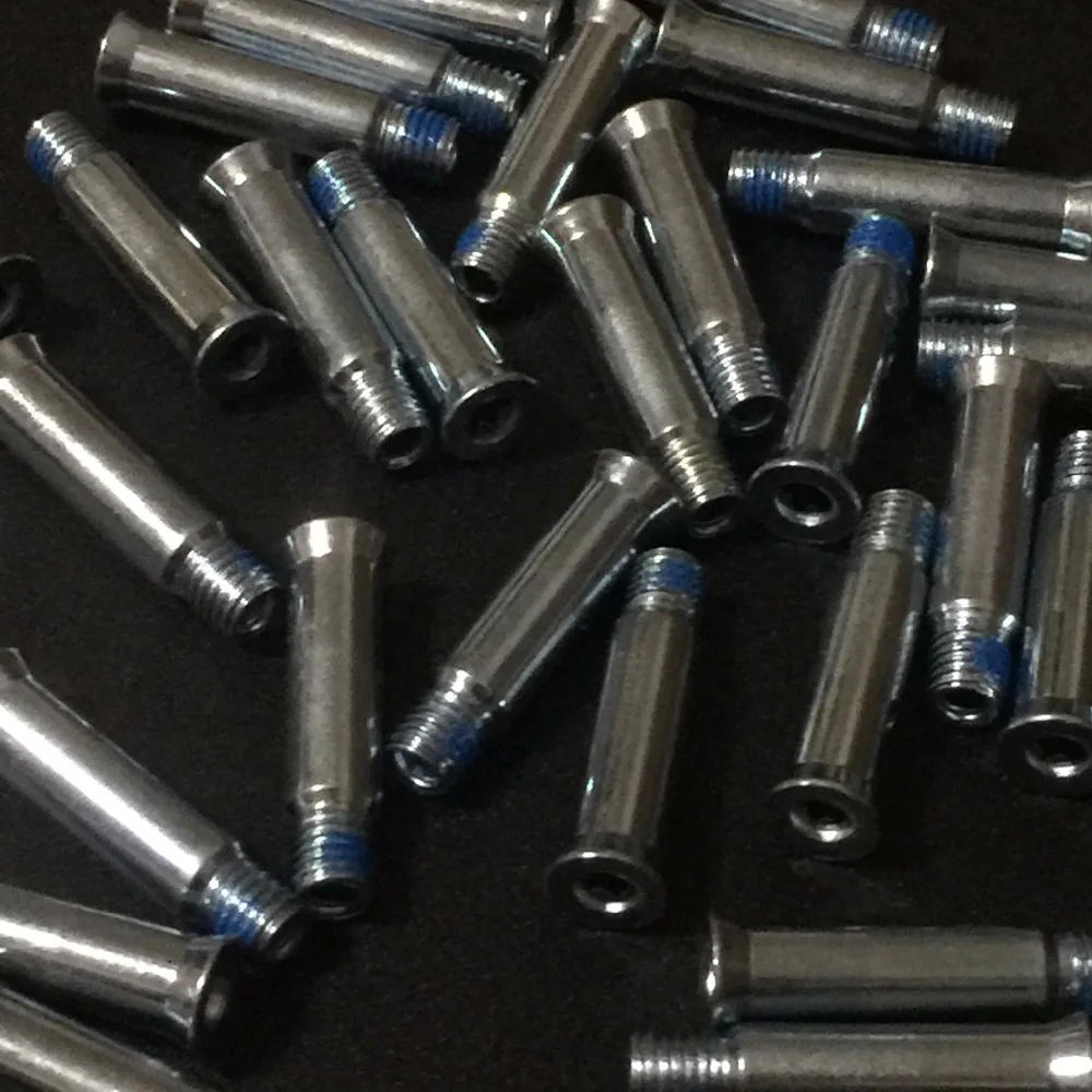 8 قطع مضمنة الأسطوانة تزلج المحاور (8 ملليمتر * 10 ملليمتر ، طول 35 ملليمتر 38 ملليمتر) الزلاجات شفرات مسامير تزلج أحذية تزلج عجلة البراغي tornillo