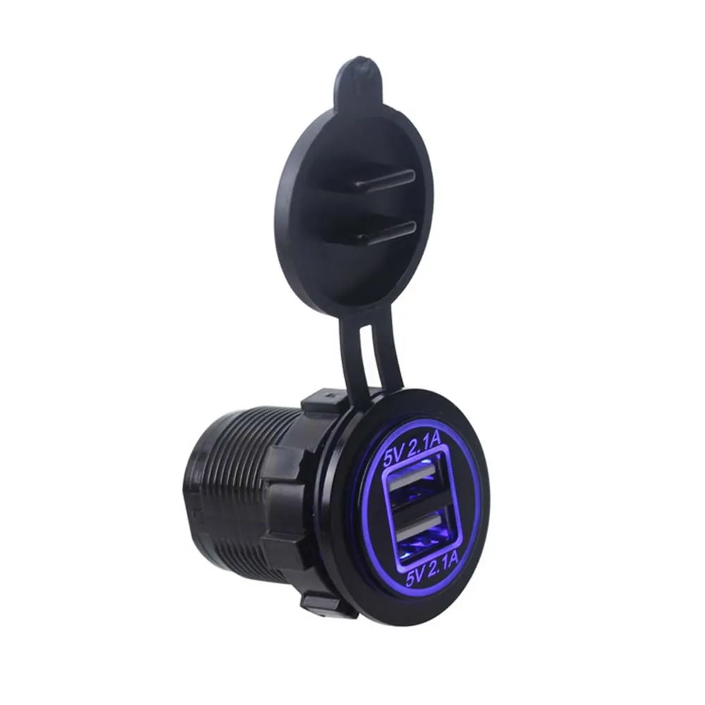 Автомобильное зарядное устройство с двумя USB портами и разъемом для