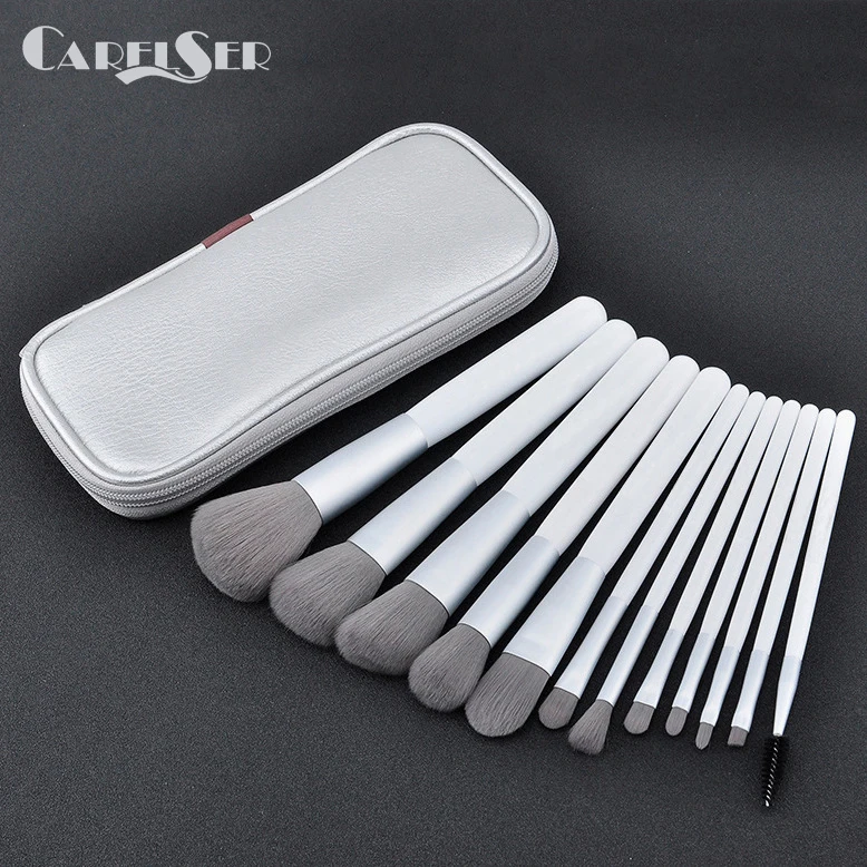 Offerte High end 12 PCS di spazzola di trucco di Kabuki eye foundation ombra di miscelazione pennello di bambù del carbone di legna in fibra di trucco spazzola di trucco strumento set
