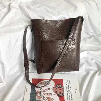 

Brand Wide Strap Bucket Bags Women PU Leather Large Designer Handbags High Quality Causal Tote Ladies Shoulder Messenger Bags