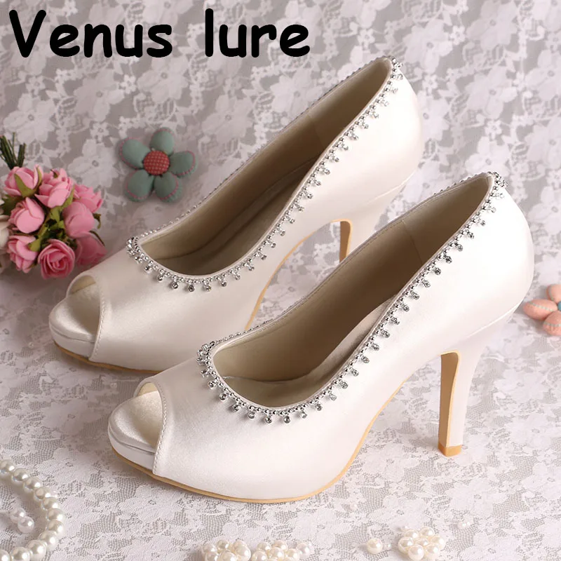 white pumps size 9