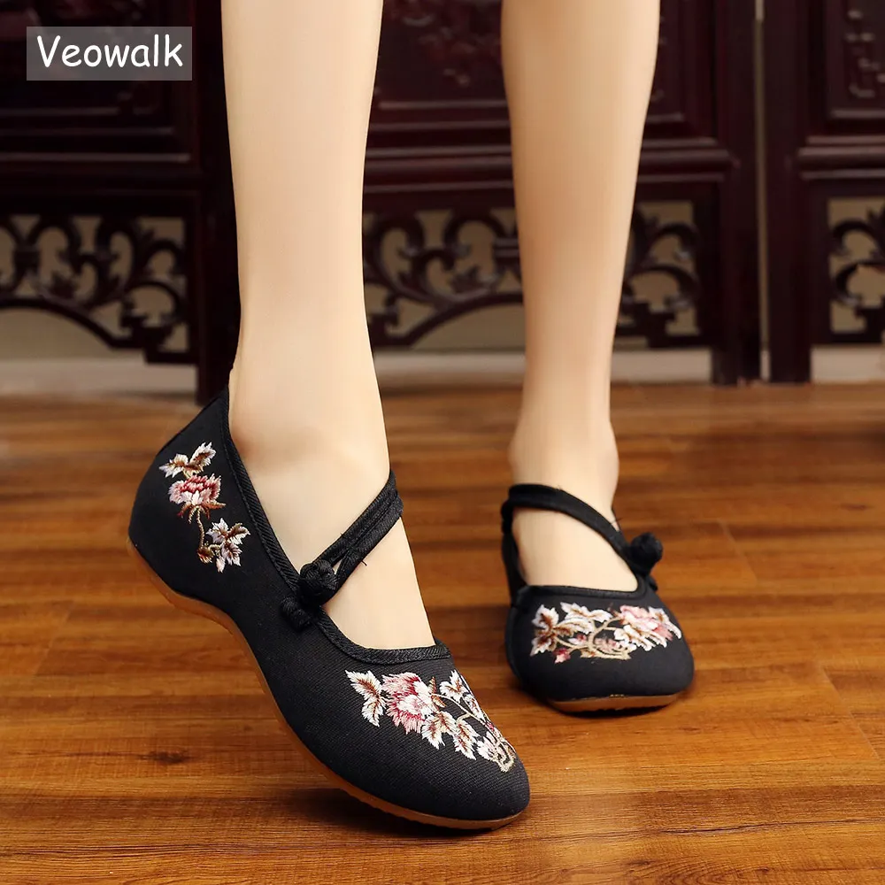 Veowalk Oblique Buckles Women Casual Denim Cotton Ballet Flats Flowers Embroidered Elegant Ladies Canvas Embroidery Shoes Veowalk Oblique Buckles Women Casual Denim Cotton Ballet Flats Flowers Embroidered Elegant Ladies Canvas Embroidery Shoes