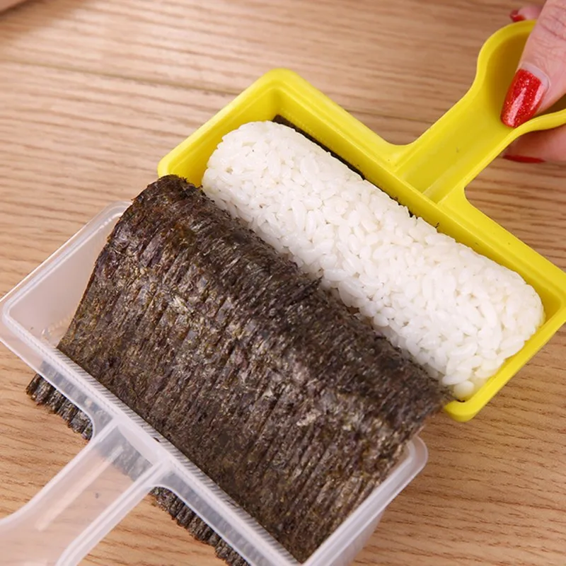 

1PC Meat Ball Maker Sushi Onigiri Tool DIY Household Hand Shake Rice Ball Sushi Mold Kitchen Gadgets Food Grade PP Material