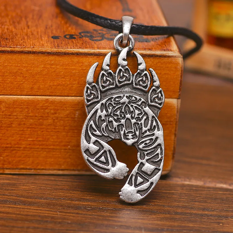 veles pendant