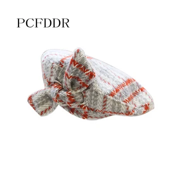 

PCFDDR Japanese Sweet Chequered Butterfly Tie Belt Beret Fabric Flat Top Painter's Cap in Autumn and Winter.