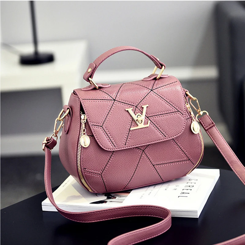 2017-Fashion-Woman-Geometry-Small-V-Style-Saddle-Luxury-Handbags-Crossbody-For-Women-Famous-Brands-Messenger (5)