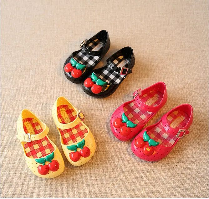 

Mini Sed Shoes New 2017 Hot Sale Mini Sed Girls Shoes Children Shoes Girls Sandals Chaussure Enfant Kids Shoe Furadinha