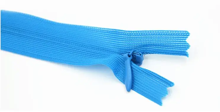 zipper D12