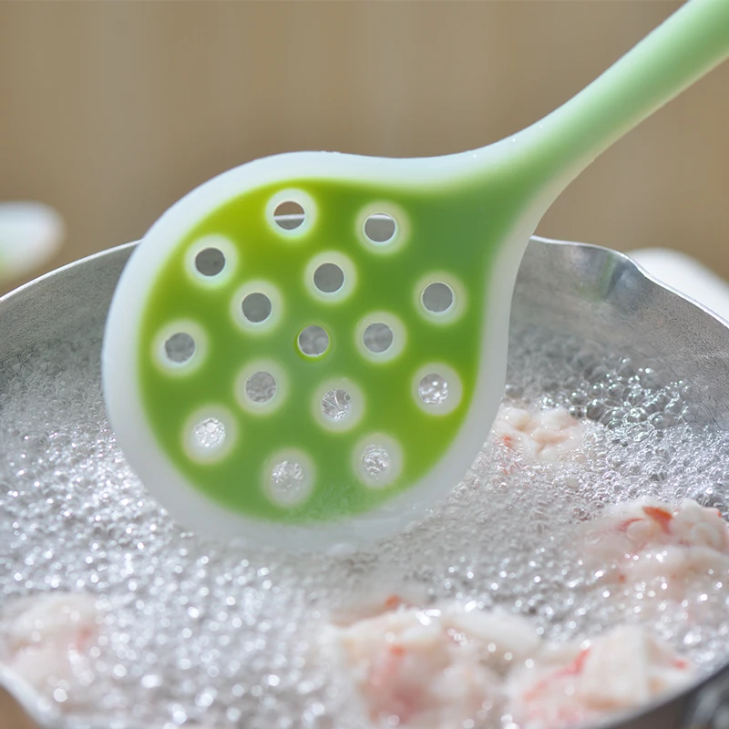 Silicone Kitchen Spoon Slotted Spoon Large Long Handle Strainer Spoon Skimmer Silicone Soup Ladle Colander Spatula Cooking Tools (3)