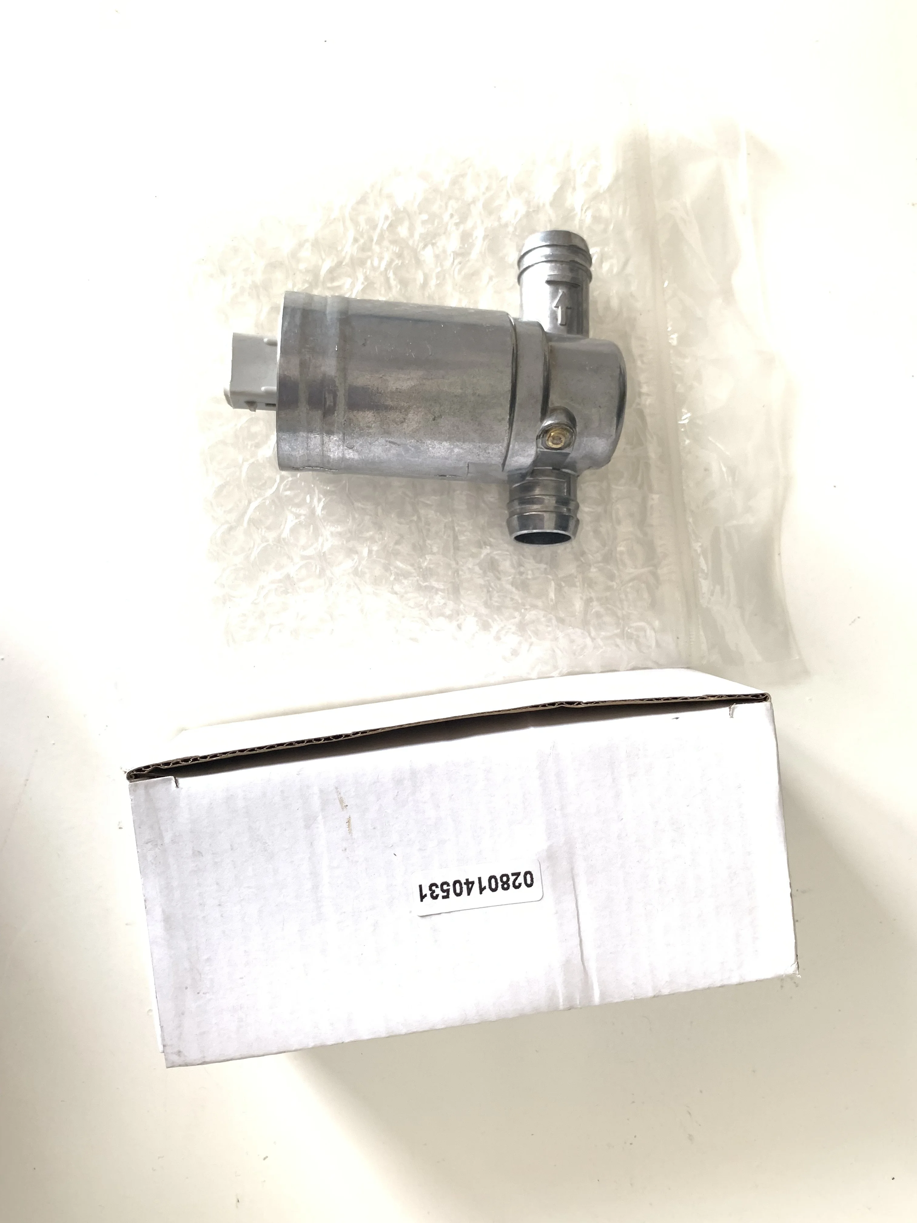 

Idle Control Valve FOR Porsche 911 944 944s Carrera 2/4 Stabilizer Valve 0280140531 0280140514 94460616000 96460616000 60537836