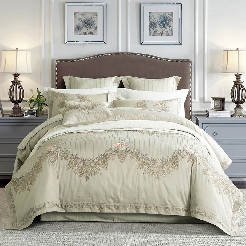 

2018 Luxury embroidery Bedding Sets 4/6pcs egyptian cotton Bed Linen Duvet Cover Bed Sheet Pillowcases Cover Set