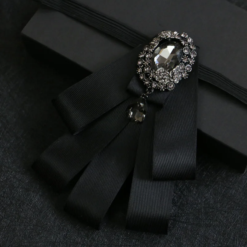 

i-Remiel High Grade Rhinestone Men's Shirt Collar Brooches Pins Bow Tie Brooch for Presided Over Groom Suit Wedding Accessories