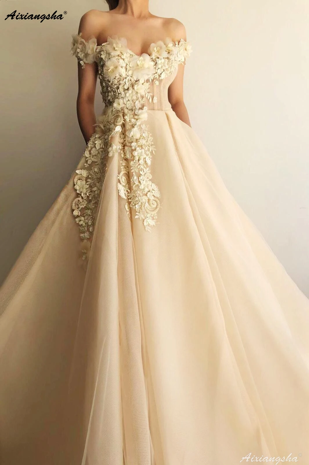 Champagne Muslim Evening Dresses 2019 Off Shoulder Flowers Lace