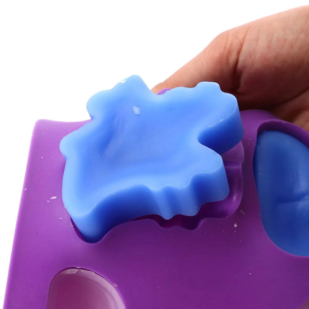 T0916J0334D Silicone Mold Chirstmas Boot Bell detail 09