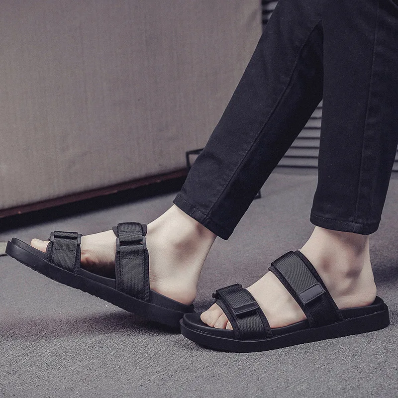 

Men Sandals 2019 Summer Beach Slippers Mens Walking Slides Fashionable Black Soft Slippers Man Comfortable Walking Slides