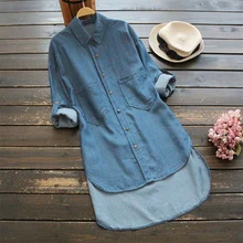 Женская Джинсовая блузка большого размера с отложным воротником, свернутая с длинным рукавом и карманами, Низкая Высокая Асимметричная длинная рубашка, свободные женские топы