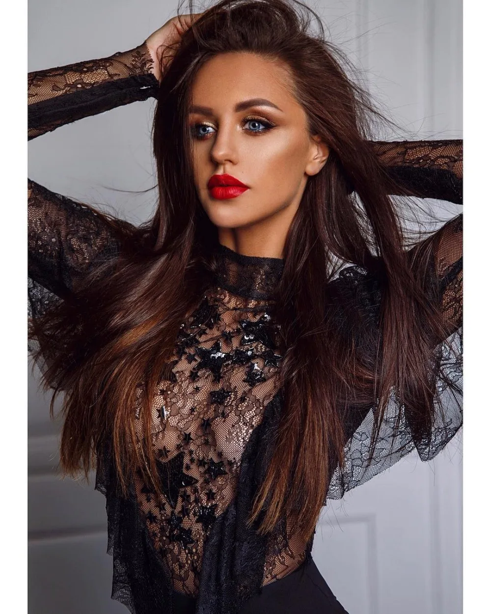 

New Style Fashion Lace O-neck Backless See-Through Sexy Women bodysuit Body Con Celebrity Night Club Party Bodysuits Wholesale