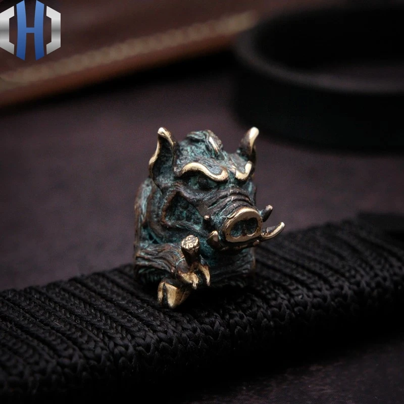 

Original Wild Boar King Knife Beads Pendant Solid Umbrella Rope Pendant EDC Pendant Handmade DIY Outdoor Paracord Beads