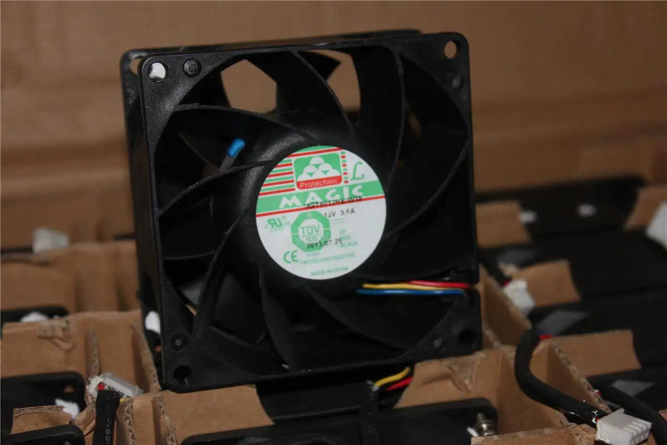 Вентилятор охлаждения PWM8CM MGT8012HB-W38 12 В 8038 А 4 провода | Компьютеры и офис