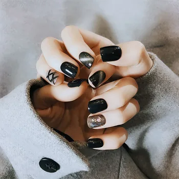 

Girls Simple Star Color Nail Art Tips with Glue Ladies Fashion Short Oval Shaped False Nails Cat Eye Pattern Fake Nails 22pcs