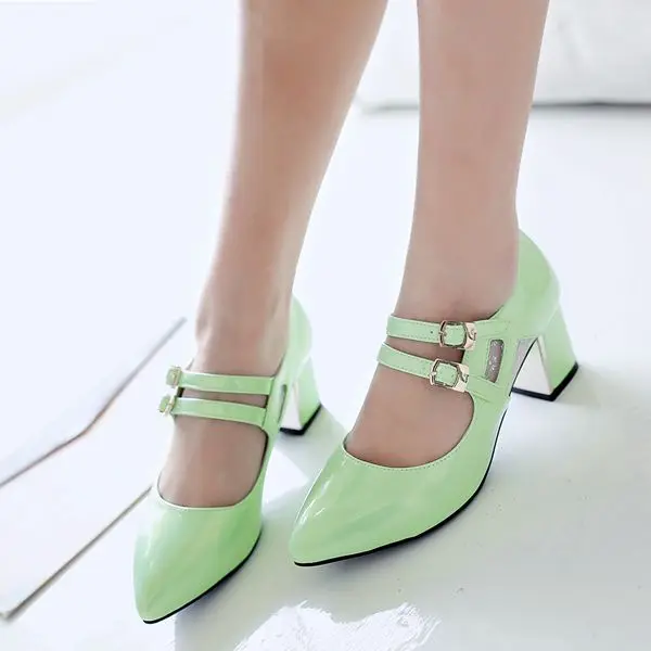 REAVE CAT/весенне-летние женские туфли-лодочки; женская обувь с острым носком и пряжкой из лакированной кожи; модные блестящие туфли ярких цветов; большие размеры; PL472 - Цвет: Green