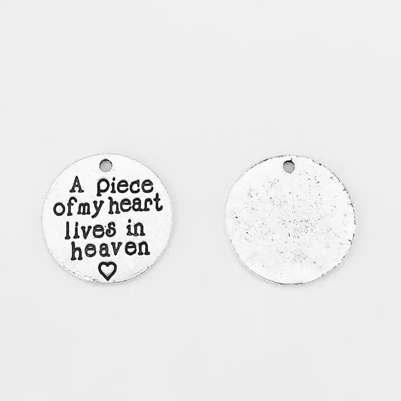 20 шт. круглый резной кулон с надписью A piece of my heart lives in heaven модные ювелирные