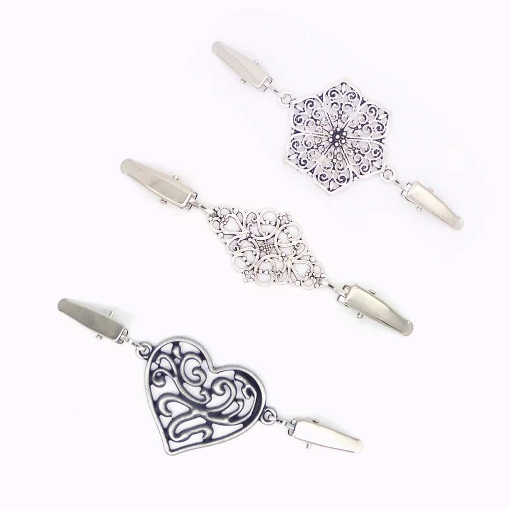 

Casual Women Brooches Retro Hollow Alloy Cardigan Duck-mouth Clip Sweater Shawl Brooch Shirt Collar Pin Scarf Clasp Clothing New
