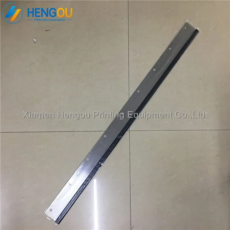 

4 Pieces Heidelberg SM74 Wash Up Blade M2.010.403 9 Holes Size 825x60mm