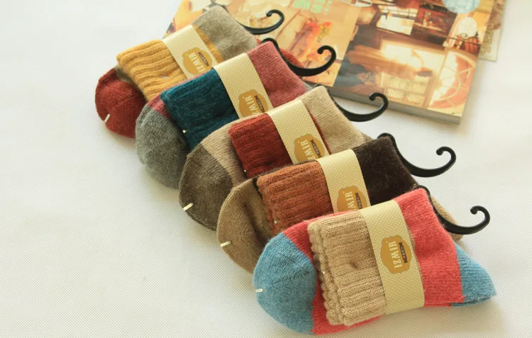 1100779458_1782715350