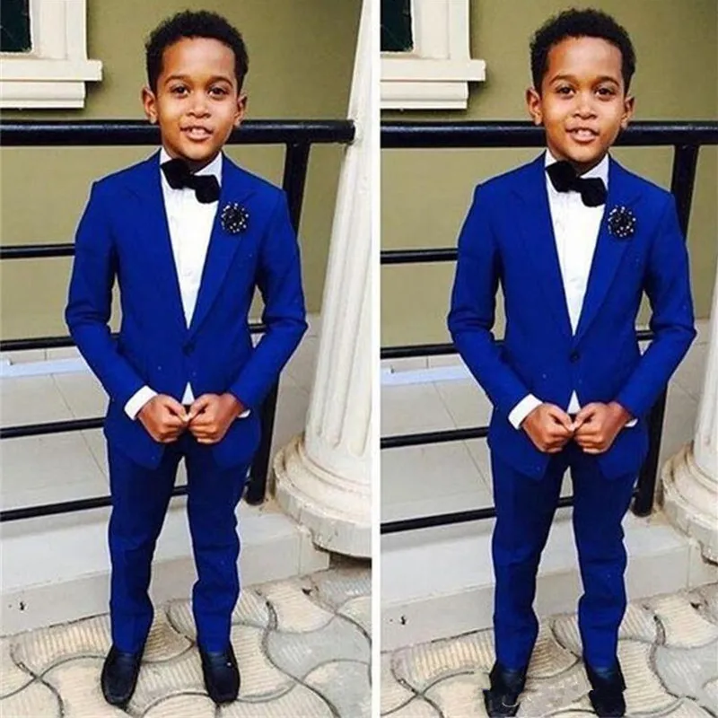 

Three Pieces Grey Boys Tuxedo Cheap Real Picture Boys Dinner Suits Boys Formal Suits Tuxedo Kids Tuxedo(Jacket+pant+vest+tie)