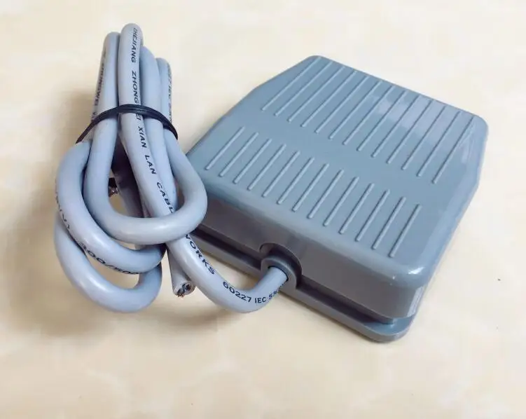 

AC250V 10A Foot Switch CFS-201 Pedal Switch pedal power controller 1 meter wire