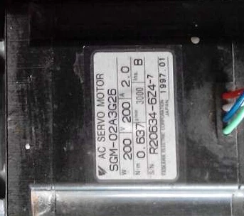 

servo motor SGM-02A3G26  ,    90% appearance new   , 3  MONTHS WARRANTY  , IN STOCK , good in working