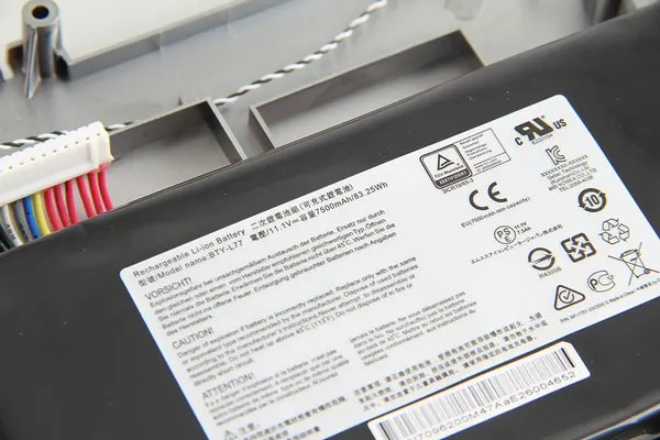 

FOR MSI GT72 2QD, GT72S 6QF, GT80 2QE, 6QD, 6QE original battery 9cell 2QE-034CN 2QE- 035CN 6QF-054CN 6QF-064CN
