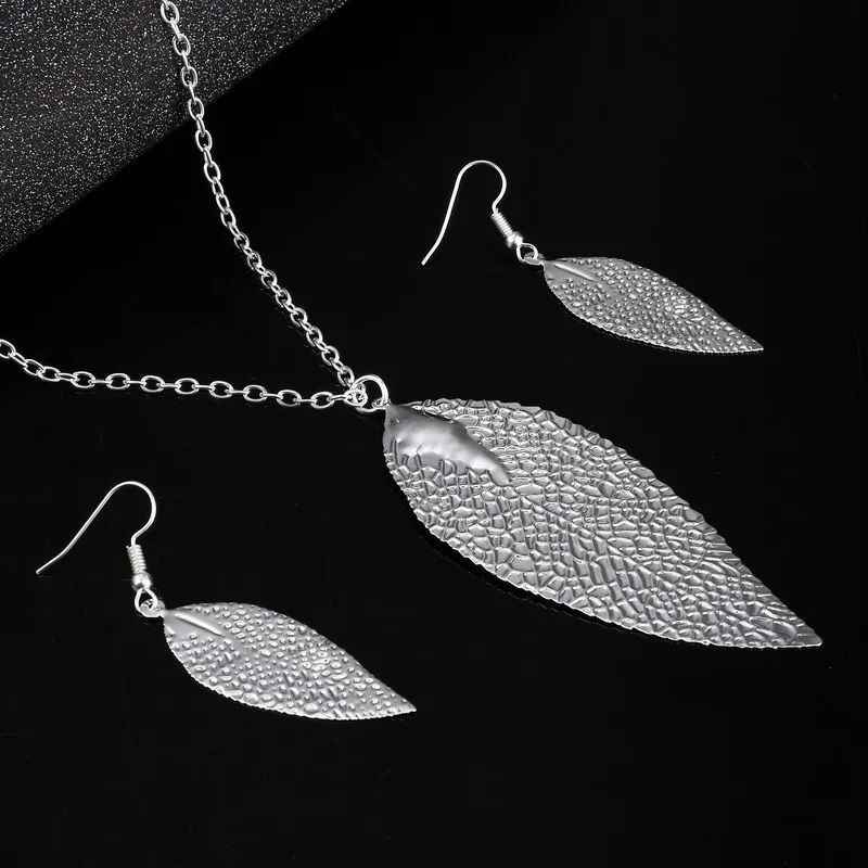 Ювелирный Комплект из колье и серёг серебристого цвета|bridal jewelry sets|wholesale bridal