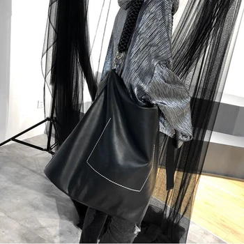 

2019 Vintage Women's Handbags Famous Fashion Brand Black Shoulder Bags Ladies Totes Simple Trapeze Women Messenger Bag