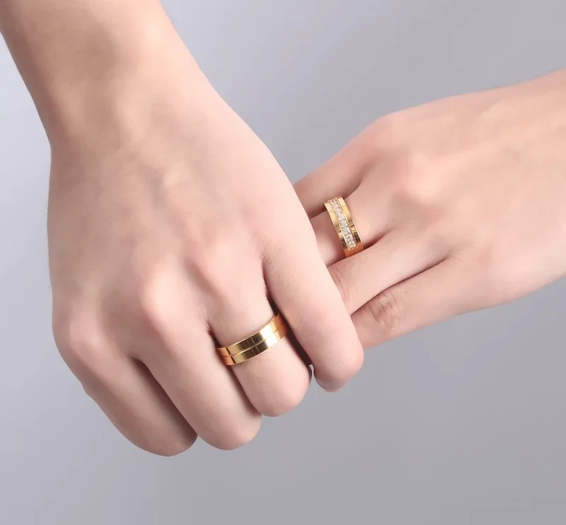 Бренд YiKLN элегантное для свадьбы помолвки кольца для пары Золото Цвет Нержавеющая сталь кубического циркония кольцо ювелирные изделия Anneau JCR054G
