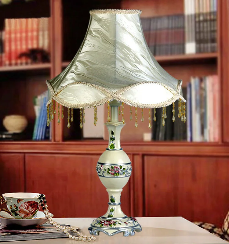 E27 Table Lamp Luxurious Ancient Garden European Style Bedside Lamps