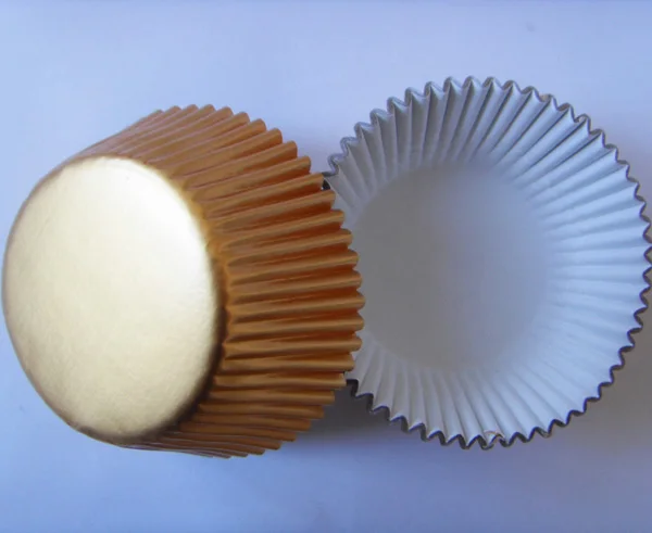 

Free Shipping 100pcs Gold Silver Red Rose Green Blue Foil Paper Cupcake Liners Pure Color Cup case Wrappers Cake Baking Cups