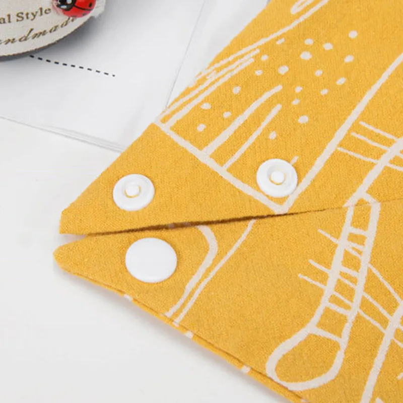 Cotton Linen Triangular Baby Bandana Bibs Cute Cat Pattern Infant Boys Girls Absorbent Burp Cloth for Drooling and Teething Saliva Towel (11)