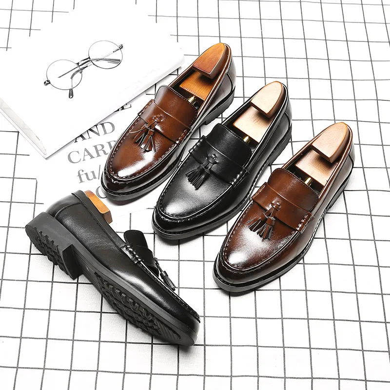 

High Quality Men Leather Formal Loafers Korean Version Tassels Slip-On Driver Dress Loafers Pointed Toe Moccasin Wedding Shoes