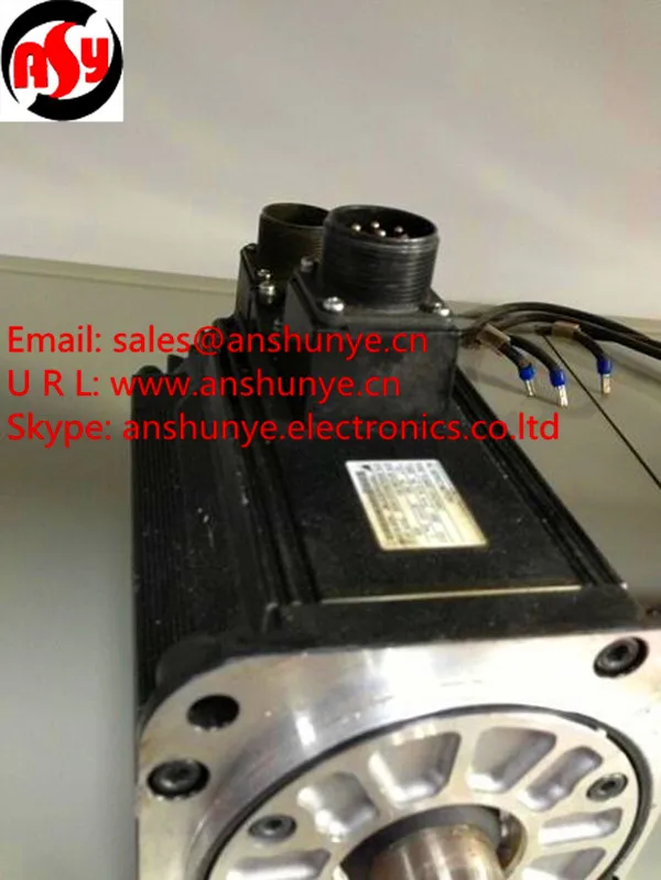 

YASKAWA AC Servo Motor SGMG-13A2ABC ,Second Hand Looks Like "new" Tested Working