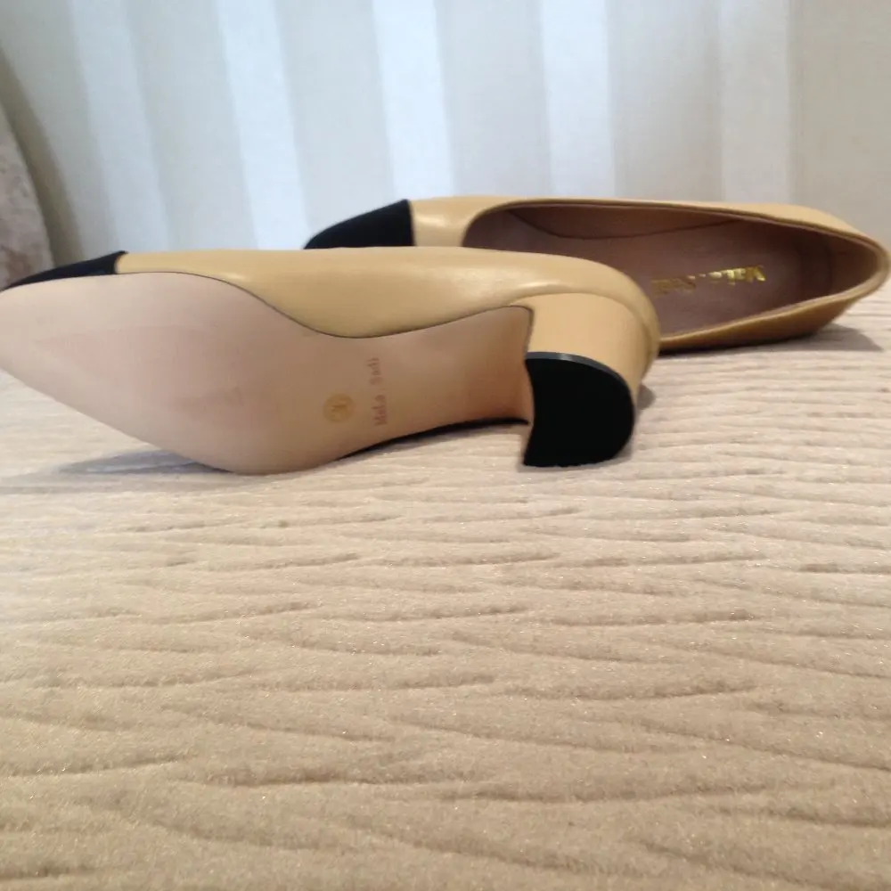 2019 New Women Pumps Black High heels 6.5cm Lady Genuine leather Thick with Autumn Pointed Single Shoes Female Sandals Big 35-40