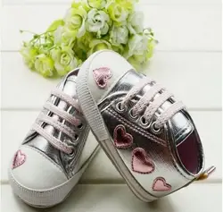 Милые розовые кроссовки для маленьких девочек 0-18 месяцев, серебристые кроссовки для малышей, детская кроватка, новая обувь с сердцем